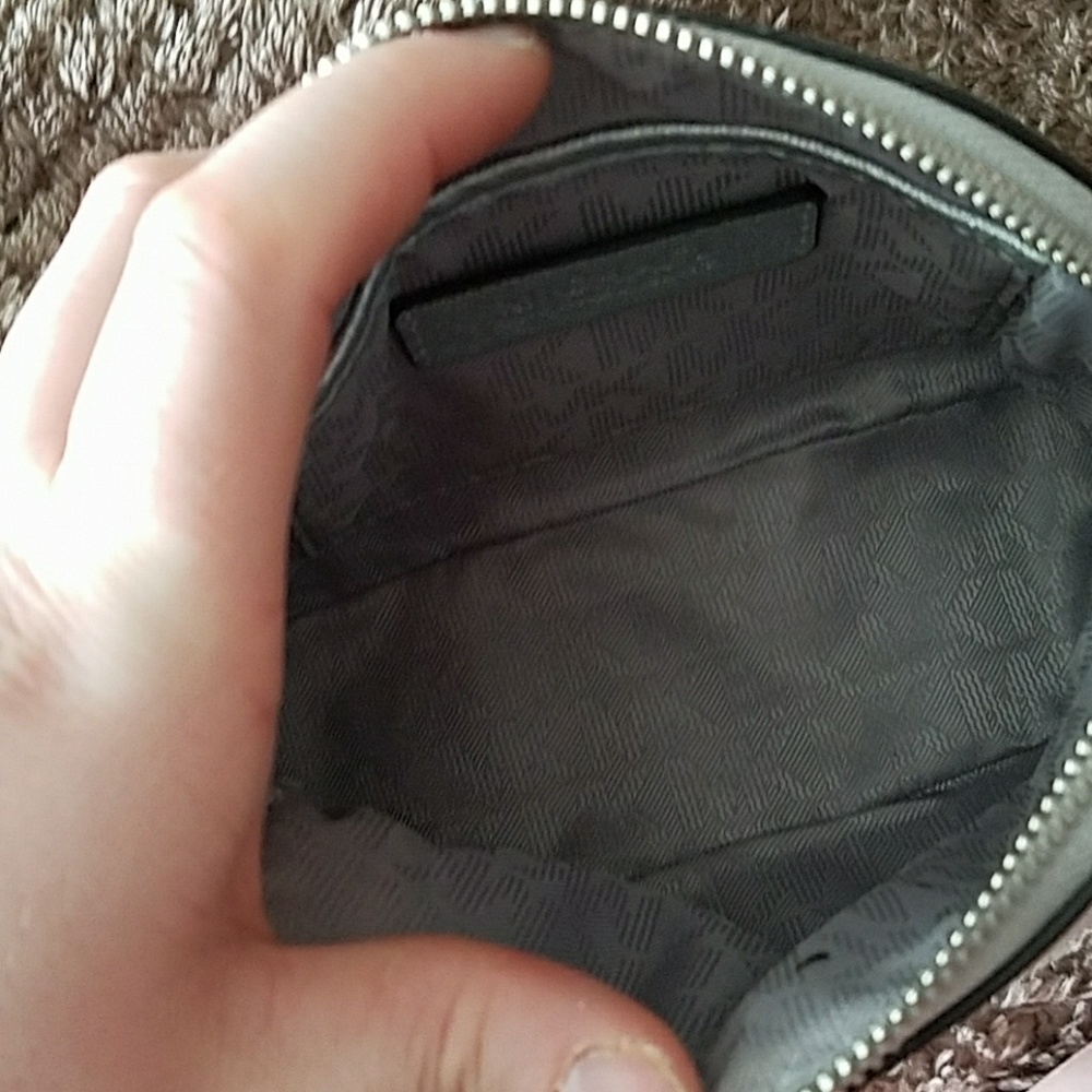 Michael kors bag - Picture 2 of 3